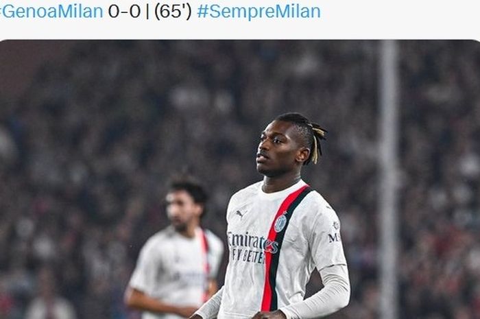 Striker AC Milan, Rafael Leao, dalam laga kontra Genoa pada lanjutan Liga Italia 2023-2024.