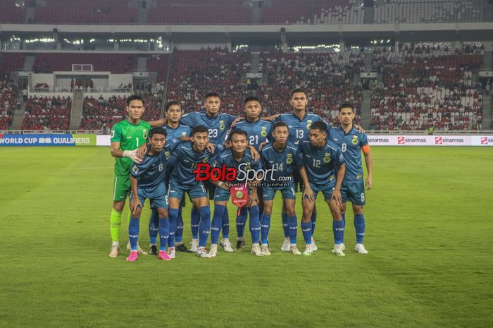 Skuat timnas Brunei Darussalam sedang berfoto bersama di Stadion Utama Gelora Bung Karno, Senayan, Jakarta, Kamis (12/10/2023).