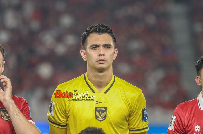 Kiper timnas Indonesia, Nadeo Argawinata, saat hadir di Stadion Utama Gelora Bung Karno, Senayan, Jakarta, Kamis (12/10/2023). Ia berpeluang kembali ke timnas menggantikan posisi Maarten Paes.