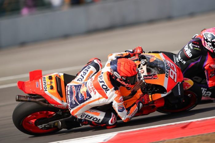 Pembalap Repsol Honda, Marc Marquez, saat tampil pada balapan MotoGP Indonesia di Sirkuit Mandalika, Lombok, Nusa Tenggara Barat, 15 Oktober 2023. 