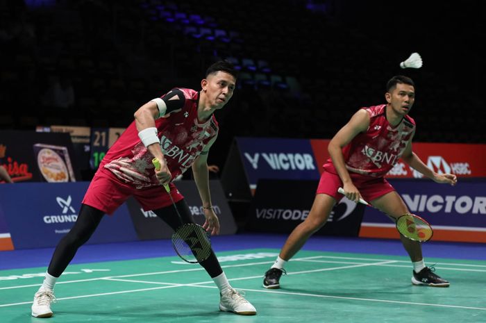 Ganda putra Indonesia, Muhammad Rian Ardianto dan Fajar Alfian, saat tampil pada babak pertama Denmark Open 2023 di Jyske Bank Arena, Odense, Denmark, 18 Oktober 2023.