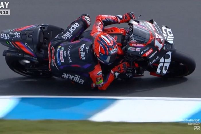 Pembalap Aprilia, Maverick Vinales saat beraksi di sesi practice MotoGP Australia 2023 di Sirkuit Philip Island, Australia, Jumat (20/10/2023)