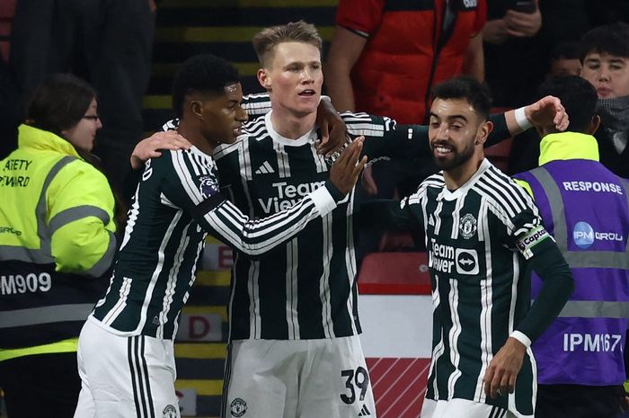 Selebrasi gelandang Man United, Scott McTominay, usai membobol gawang Sheffield United di Liga Inggris.