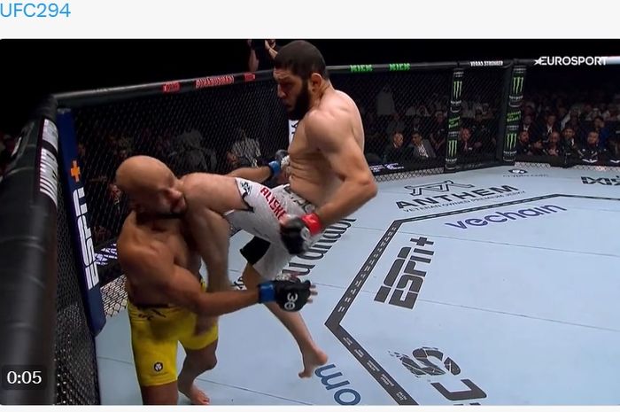 Jadi pengganti Khamzat Chimaev di duel lawan Si Malaikat Maut, Robert Whittaker, Ikram Aliskerov dapat petuah dari Khahib Nurmagomedov.
