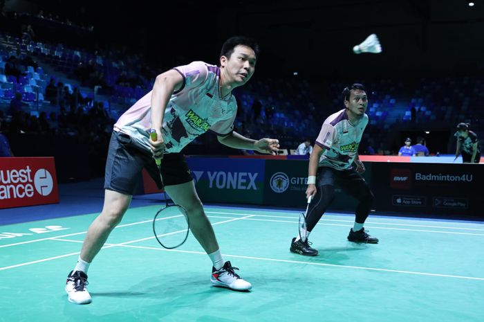 Ganda putra Indonesia, Mohammad Ahsan/Hendra Setiawan tampil pada babak pertama French Open 2023 di Glaz Arena, Rennes, Prancis, Selasa (24/10/2023).