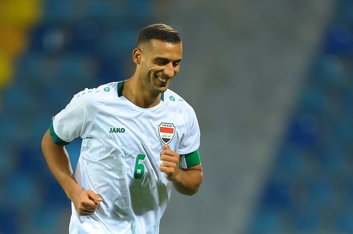Potret kapten timnas Irak, Ali Adnan saat menghadapi FIFA Matchday Oktober menantang Yordania.