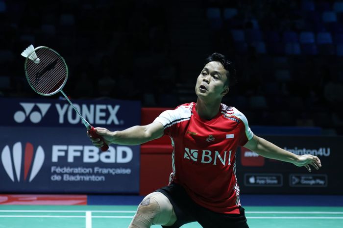 Tunggal putra Indonesia, Anthony Sinisuka Ginting, saat tampil pada babak kedua French Open 2023 di Glaz Arena, Rennes, Prancis, 26 Oktober 2023.