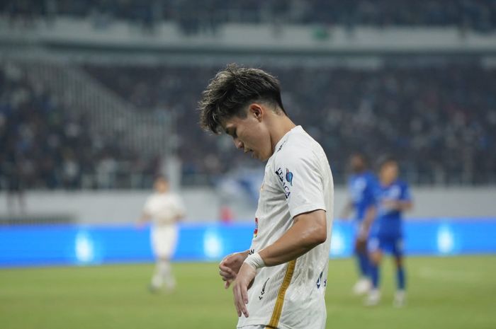 Suasana pertandingan PSIS Semarang vs Persija Jakarta pada pekan ke-17 Liga 1 2023/2024 di Stadion Jatidiari, Semarang, Minggu (29/10/2023),