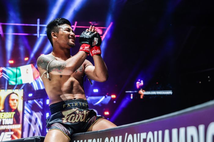 Juara kelas terbang Muay Thai ONE Championship, Rodtang Jitmuangnon.