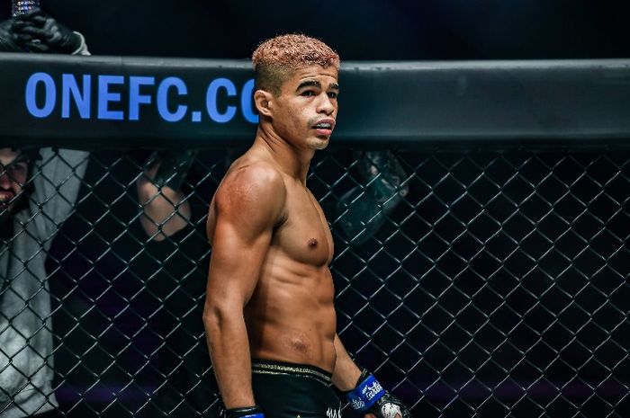 Juara kelas bantam ONE Championship, Fabricio Andrade, merasa bisa mengalahkan raja divisi yang sama di UFC, Sean O'Malley.