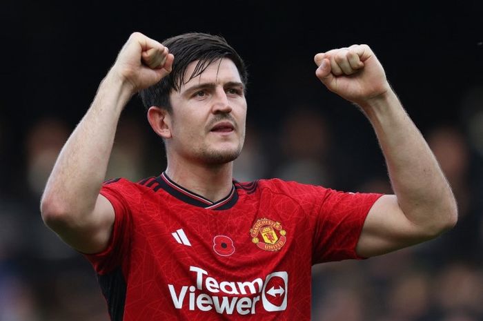 Harry Maguire mendapat sorotan mengenai perawatan Man United soal cedera kepala yang ia derita.