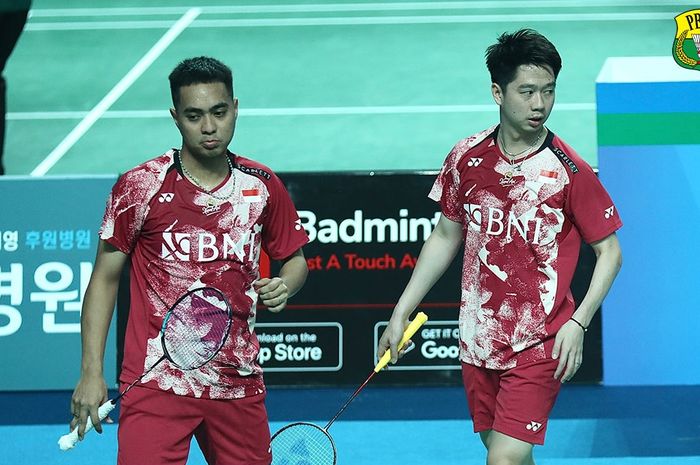 Ganda putra Indonesia, Rahmat Hidayat/Kevin Sanjaya Sukamuljo, saat tampil pada babak pertama Korea Masters 2023 di Gwangju Women's University Stadium, Gwangju, Korea Selatan, 7 November 2023.