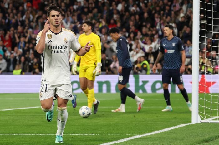 Striker Real Madrid, Brahim Diaz, merayakan gol ke gawang Braga pada laga Liga Champions di Stadion Santiago Bernabeu, Rabu (8/11/2023).