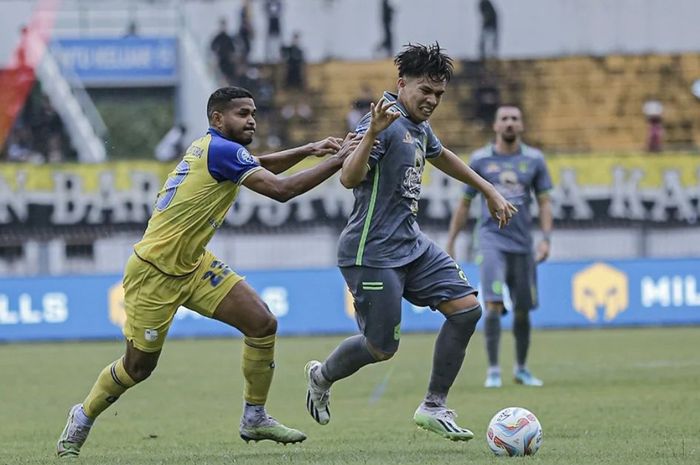 Barito Putera vs Persebaya Surabaya pada laga pekan ke-19 Liga 1 2023/2024 di Stadion Demang Lehman, Kalimantan Selatan, Kamis (9/11/2023).