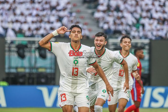 Pemain Maroko, Saifdine Chlaghmo, merayakan gol yang dicetaknya dalam laga melawan Panama di Grup A Piala Dunia U-17 2023, Jumat (10/11/2023) di Stadion Gelora Bung Tomo, Surabaya.