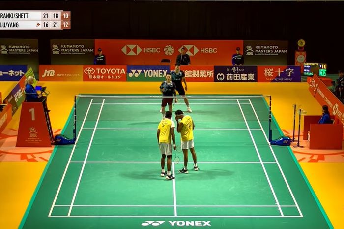 Ganda putra Taiwan, Lu Ching Yao/Yang Po Han berhasil mengalahkan unggulan pertama asal India, Satwiksairaj Rankireddy/Chirag Shetty pada babak 32 besar Kumamoto Masters 2023 di Kumamoto Prefecturan Gymnasium, Kumamoto, Jepang, Selasa (14/11/2023)