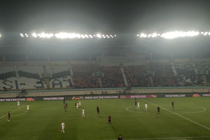 Suasana pertandingan Timnas U-17 Selandia Baru versus Timnas U-17 Jerman di Piala Dunia U-17 2023.