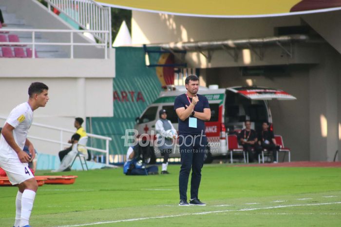 Timnas U-17 Uzbekistan dipastikan tetap pede menjalani babak delapan besar Piala Dunia U-17 2023 meski bakal tampil tanpa didampingi pelatih Rakhmatullaev Jamoliddin