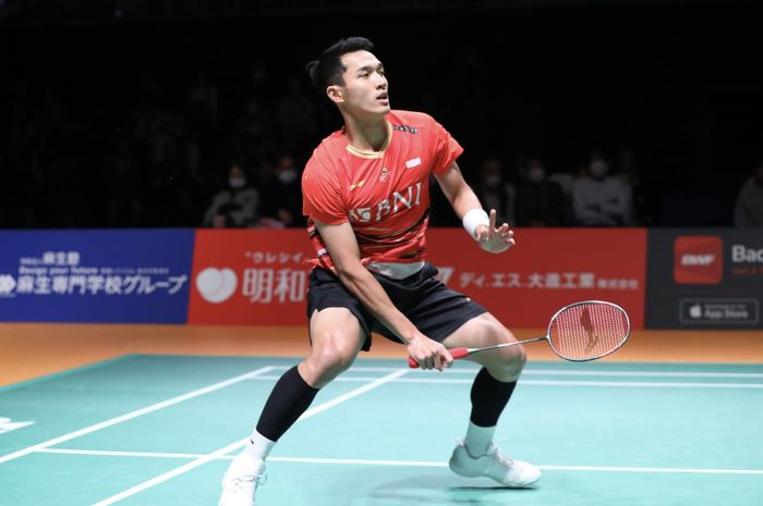 Pebulu tangkis tunggal putra Indonesia, Jonatan Christie, pada laga perempat final Kumamoto Masters 2023 di Kumamoto Prefectural Gymnasium, Kumamoto, Jepang, Jumat (17/11/2023).