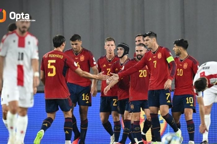 Timnas Spanyol merayakan gol mereka ke gawang timnas Georgia pada Kualifikasi Euro 2024 di Stadion Jose Zorrilla, Valladolid (19/11/2023).