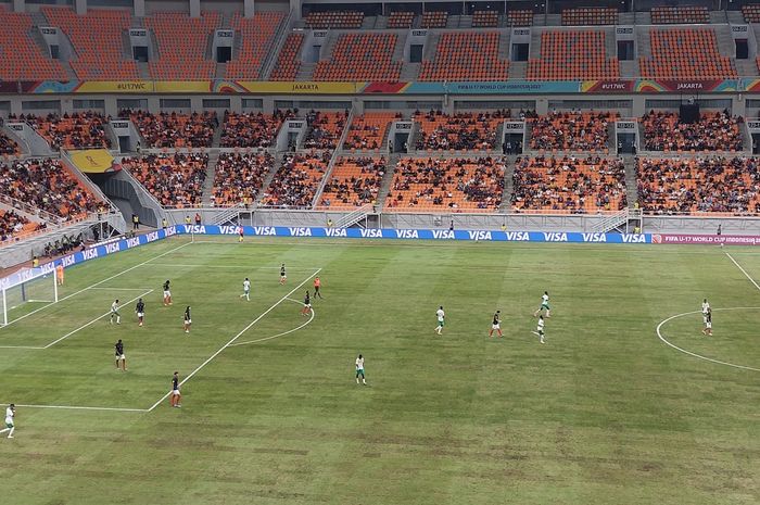 Suasana pertandingan Prancis vs Senegal di babak 16 besar Piala Dunia U-17 2023, Rabu (22/11/2023) di JIS, Jakarta.