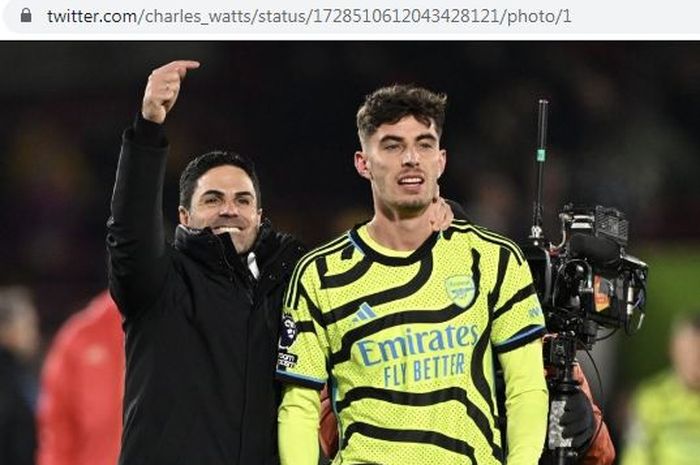 Mikel Arteta dan Kai Havertz usai laga menghadapi Brentford di Liga Inggris.