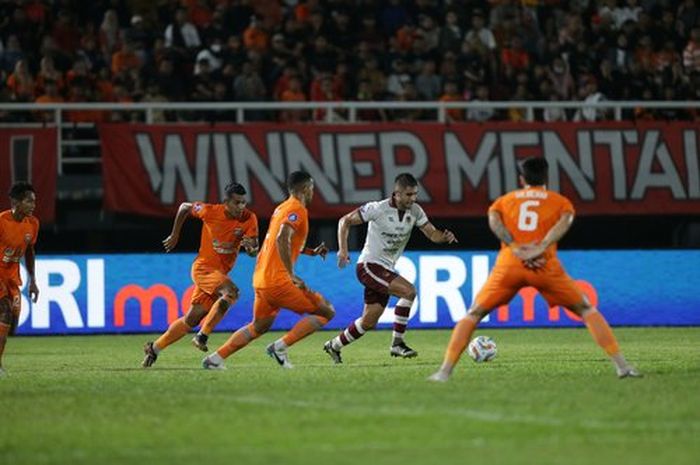 Borneo FC vs Persis Solo pada laga pekan ke-20 Liga 1 2023-2024 di Stadion Segiri, Samarinda, Senin (17/11/2023).