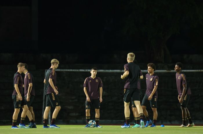 Sesi latihan timnas U-17 Jerman di Stadion Sriwedari, Solo, Senin (27/11/2023) petang jelang semifinal Piala Dunia U-17 2023.