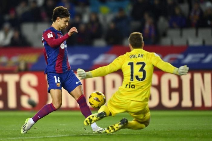 Penyerang pinjaman Barcelona, Joao Felix, dicap sebagai pengkhianat oleh fan Atletico Madrid.