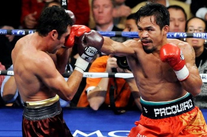Manny Pacquiao mengalahkan Oscar de la Hoya pada 6 Desember 2008 di Las Vegas.