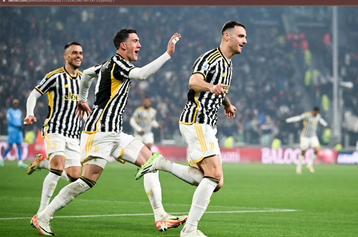 Bek Juventus, Federico Gatti, merayakan gol ke gawang Napoli dalam giornata 15 Liga Italia 2023-2024 di Allianz Stadium, Jumat (8/12/2023).