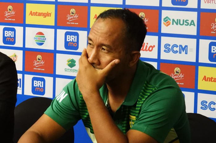 Pelatih sementara Persebaya Surabaya, Uston Nawawi