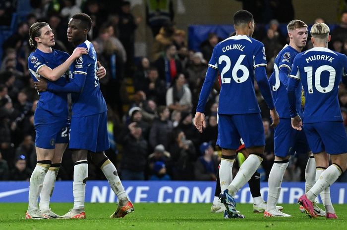 Para pemain Chelsea dikabarkan mulai menyesal meneken kontrak jangka panjang dengan klub.