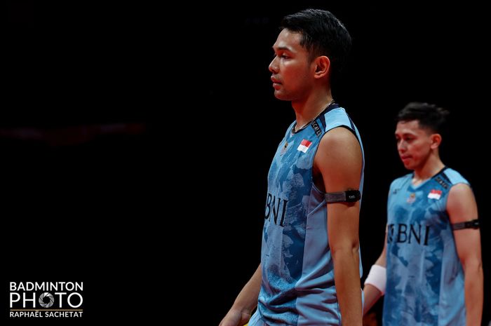 Pasangan ganda putra Indonesia, Fajar Alfian/Muhammad Rian Ardianto saat tampil pada babak semifinal BWF World Tour Finals 2023 di Hangzhou Olympic Sports Centre, Hangzhou, China, Sabtu(16/12/2023).