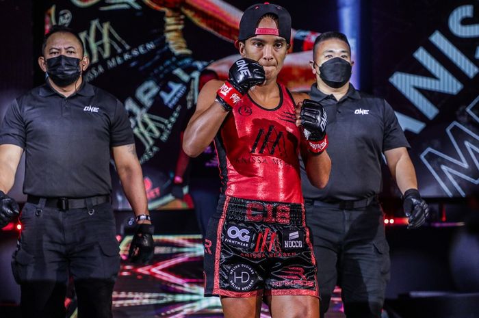 Anissa Meksen akan bertemu Phetjeeja dalam laga perebutan sabuk interim atomweight kickboxing di ONE Friday Fights 46, 22 Desember 2023.