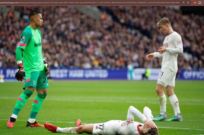 Manchester United mengalami kekalahan saat melawan West Ham United pada matchweek 18 Liga Inggris 2023-2024 di London Stadium, Sabtu (23/12/2023).