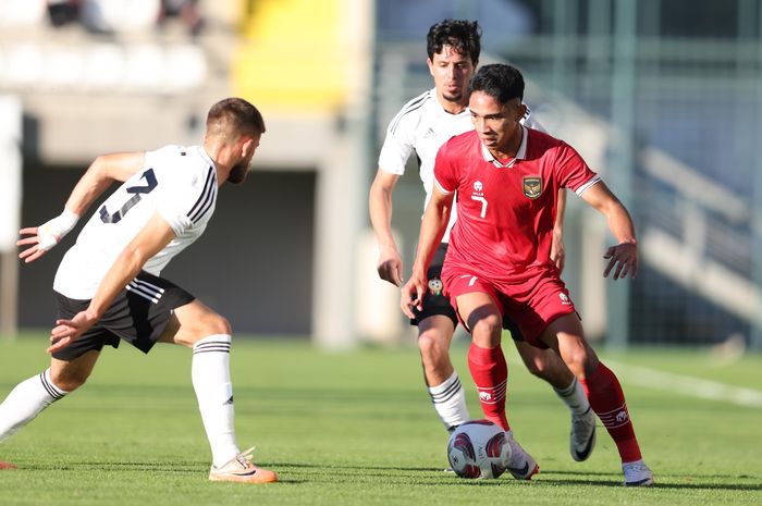 Marselino Ferdinan dalam laga timnas Indonesia vs Libya pada laga uji coba di Mardan Sports Complex, Antalya, Turki pada Jumat (5/1/2024).