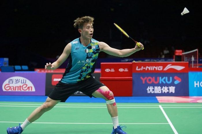 Pebulu tangkis tunggal putra Taiwan, Lin Chun Yi, pada perempat final China Masters 2023 di  Shenzhen, China, Jumat (24/11/2023).