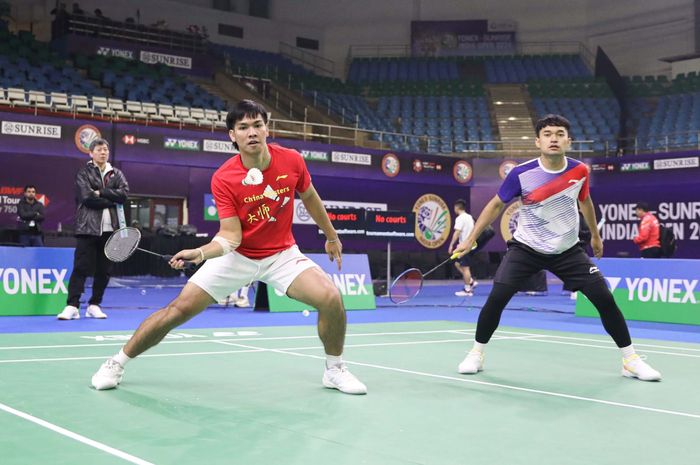 Pasangan ganda putra Indonesia, Leo Rolly Carnando/Daniel Marthin, berlatih jelang India Open 2024, Senin (15/1/2024).