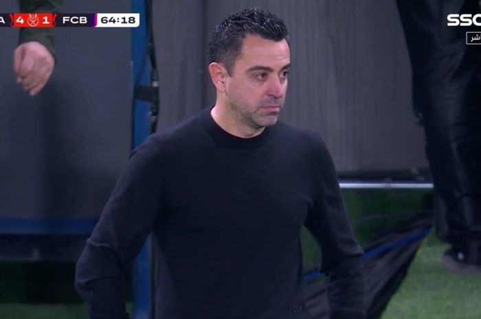 Nasib Xavi Hernandez memantik pertanyaan seiring kegagalan Barcelona meraih gelar Piala Super Spanyol 2023-2024.