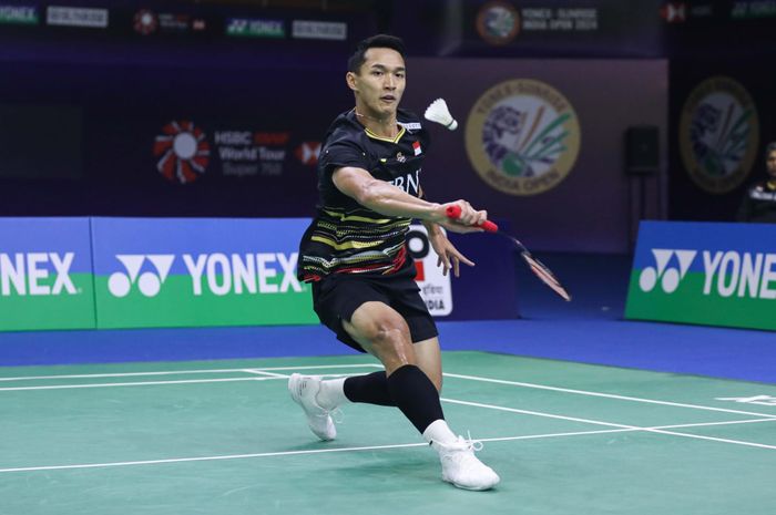 Pebulu tangkis tunggal putra Indonesia, Jonatan Christie, pada babak pertama India Open 2024 di K.D.Jadhav Indoor Hall, Indira Gandhi Sports Complex, New Delhi, Rabu (17/1/2024).