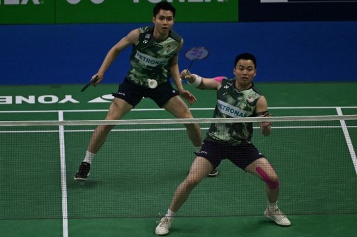 Pasangan ganda putra Malaysia, Aaron Chia/Soh Wooi Yik, pada semifinal India Open 2024 di K.D.Jadhav Indoor Hall, Indira Gandhi Sports Complex, New Delhi, Sabtu (21/1/2024).