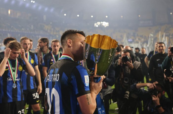 Inter Milan berhasil menjuarai Piala Super Italia 2023 usai menaklukkan 10 pemain Napoli di final berkat gol Lautaro Martinez (22/1/2024).