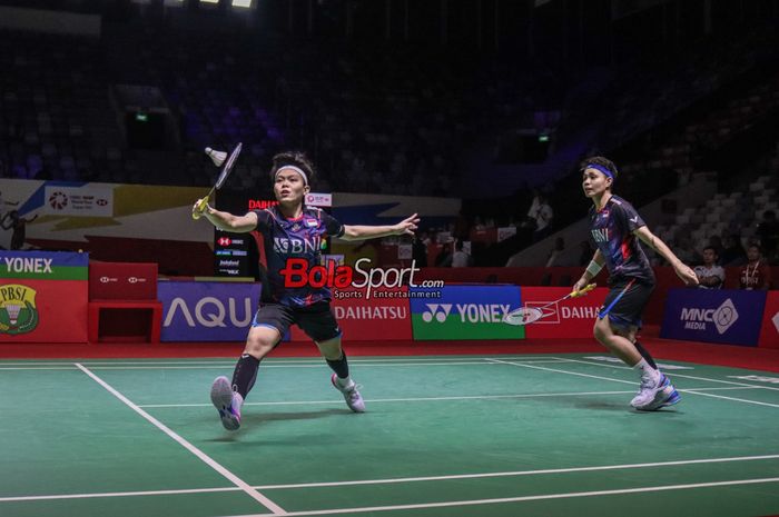 Termasuk lewat poin yang didapatkan Apriyani Rahayu/Siti Fadia Silva Ramadhanti, Indonesia lolos ke semifinal Uber Cup 2024.