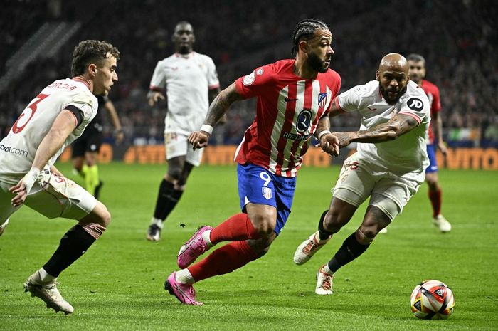 Penyerang buangan Barcelona, Memphis Depay, menjadi pahlawan kemenangan Atletico Madrid atas Sevilla dalam laga perempat final Copa del Rey lewat gol tunggalnya di Stadion Wanda Metropolitano, Kamis (25/1/2024) atau Jumat dini hari WIB.