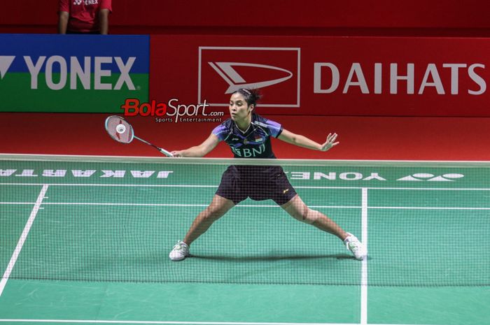 Atlet bulu tangkis tunggal putri Indonesia, Gregoria Mariska Tunjung, sedang bertanding dalam laga perempat final Indonesia Masters 2024 di Istora, Senayan, Jakarta, Jumat (26/1/2024).