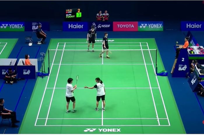 Ganda putri Jepang racikan baru, Yuki Fukushima/Riko Kiyose (bawah) saat bertanding pada babak pertama Thailand Masters 2024 di Nimibutr Arena, Bangkok, Thailand, Selasa (30/1/2024).