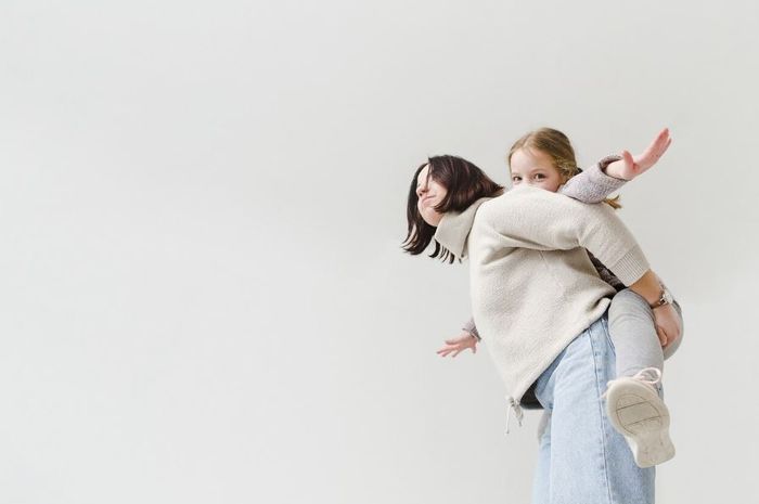 Arti Mimpi Bertemu Ibu, Makna Emosional, Peringatan, dan Isyarat Kehidupan