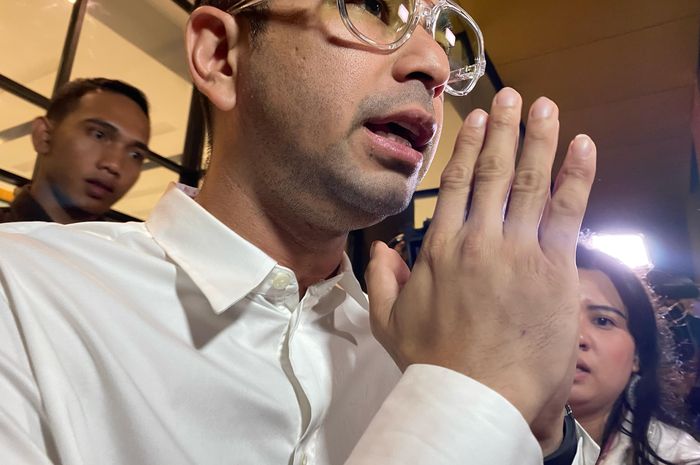 Raffi Ahmad saat Grid.ID jumpai di kawasan BSD, Tangerang Selatan, Kamis (1/2/2024) malam. 