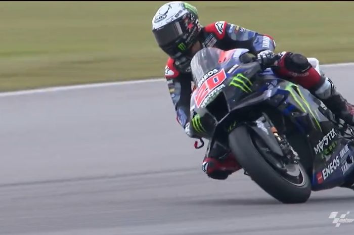 Pembalap Monster Energy Yamaha, Fabio Quartararo beraksi pada tes shakedown MotoGP 2024 (1-3 Februari 2024) di Sirkuit Sepang, Malaysia.